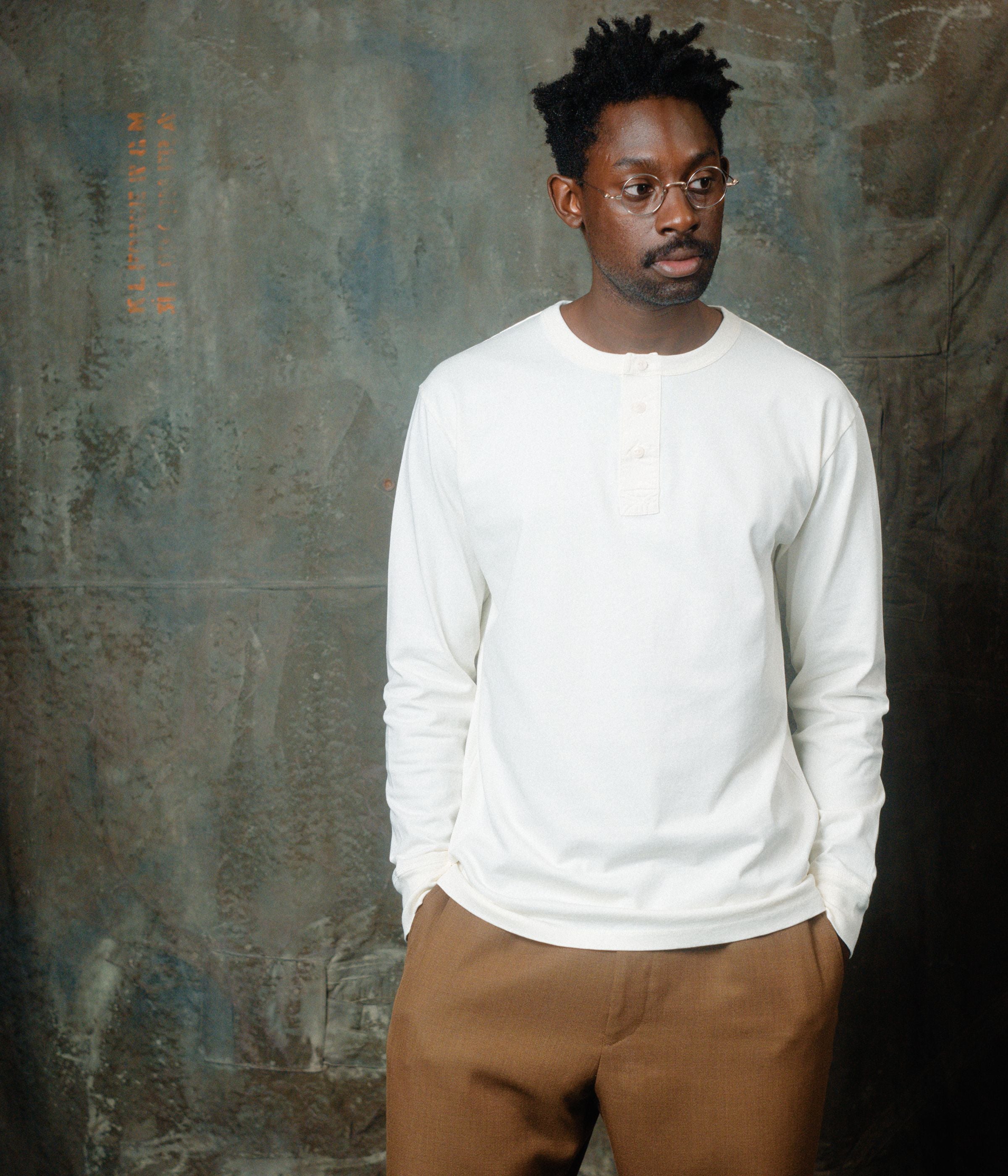 t-shirt homme henley boutoné blanc