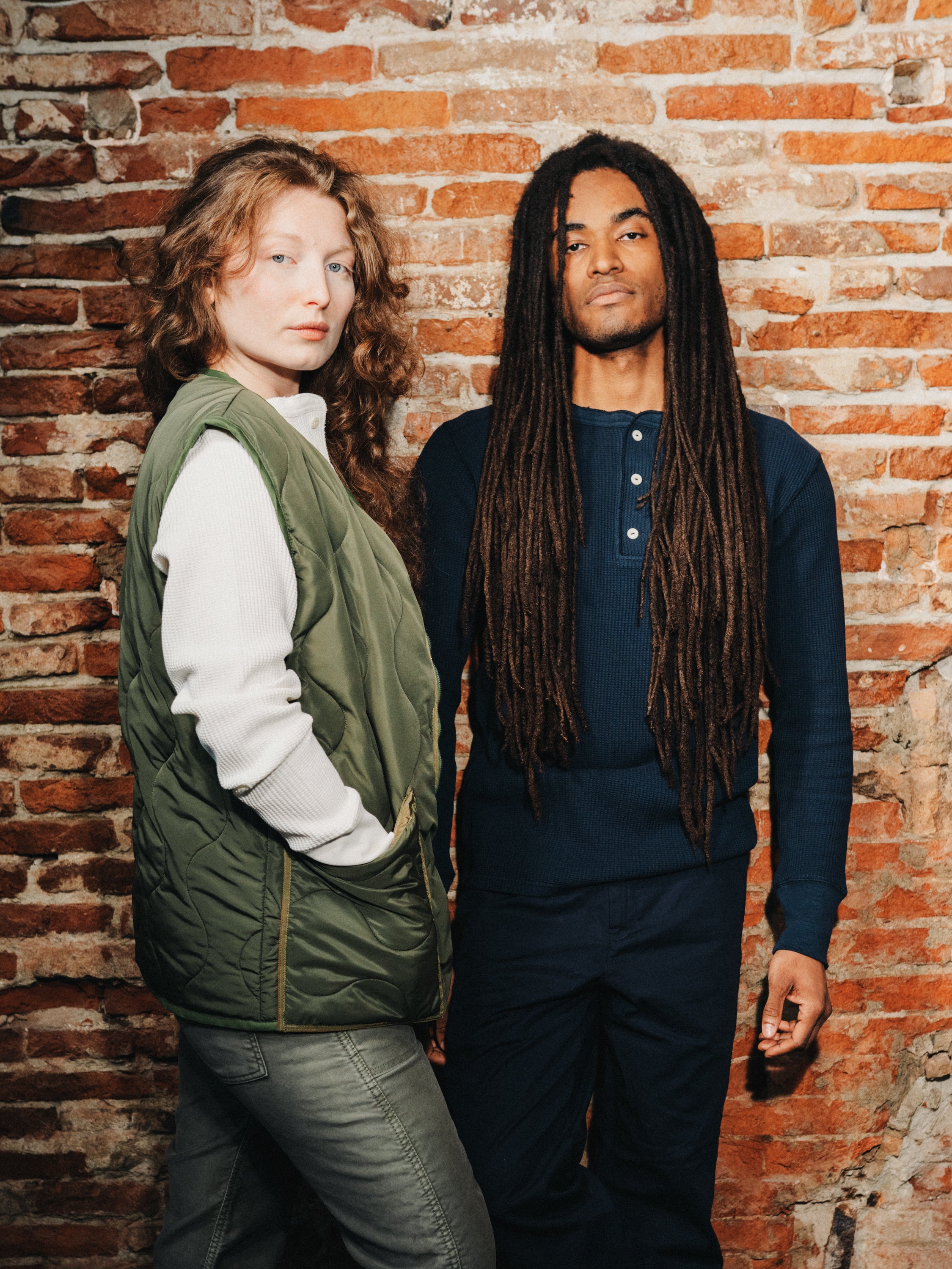 エンボス加工のヘンリー: メンズ ワードローブのクラシック