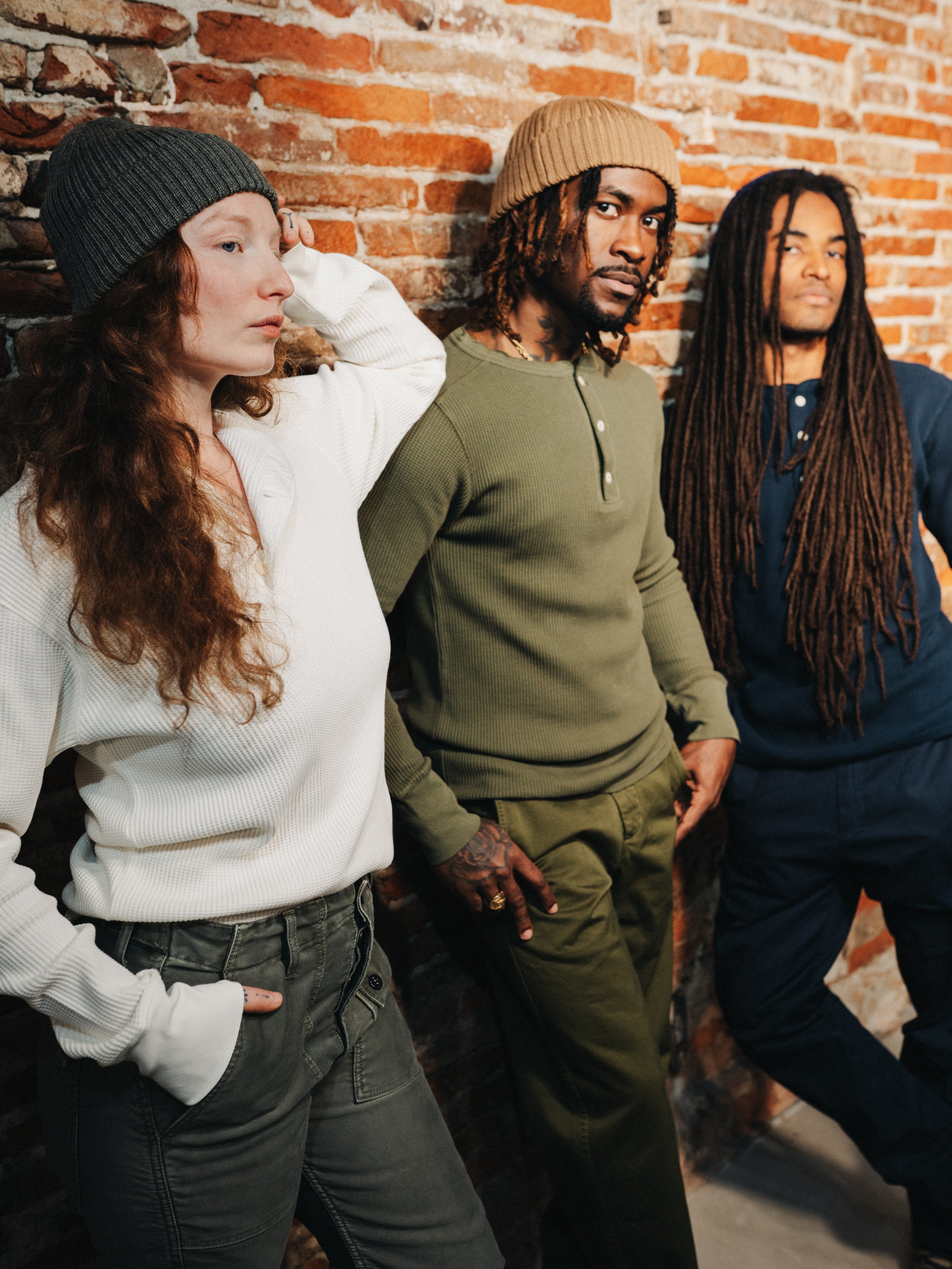 Le Henley gaufré : un classique du vestiaire masculin