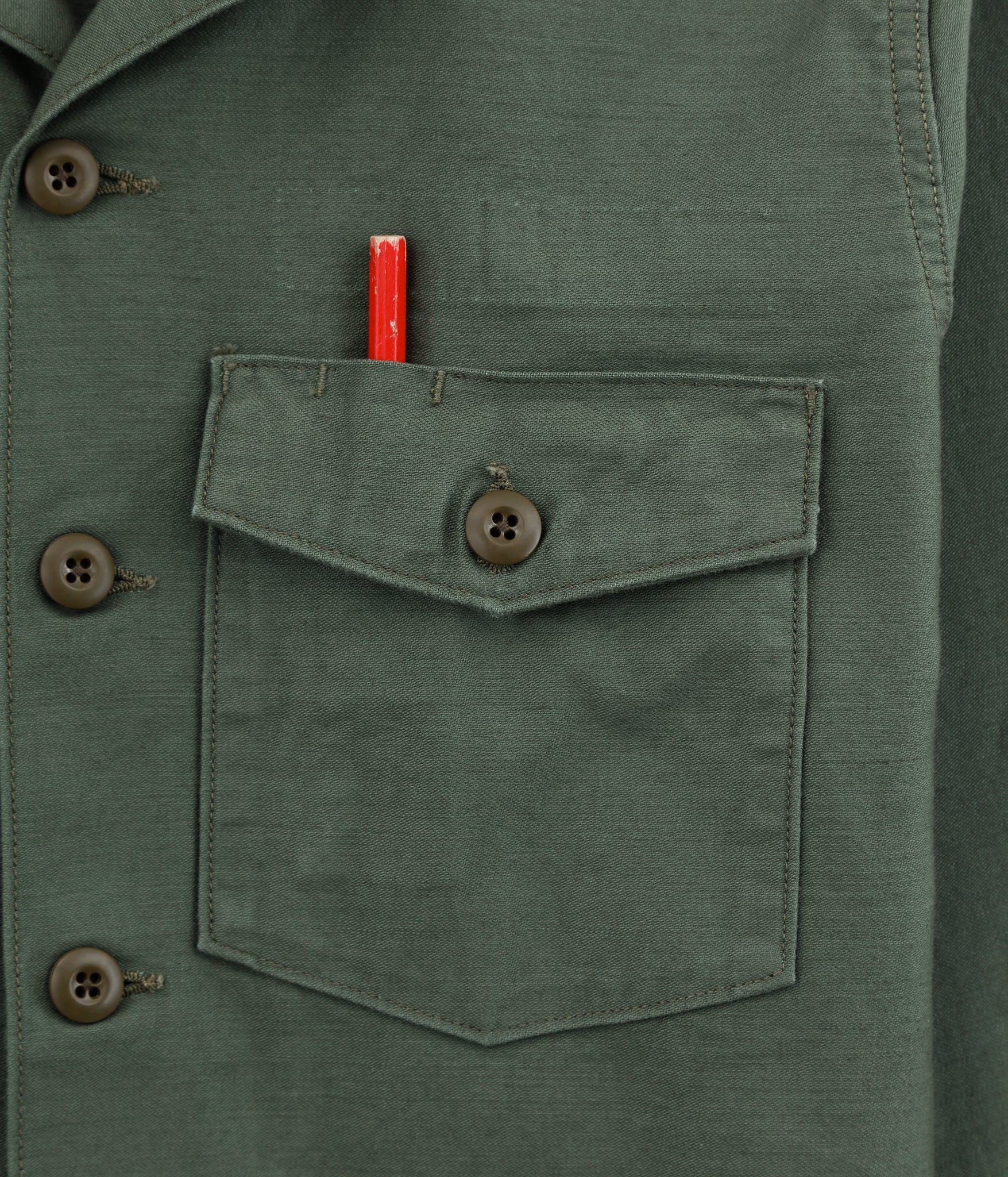utility shirt og 107 original pocket flap and color with pen tunnel.