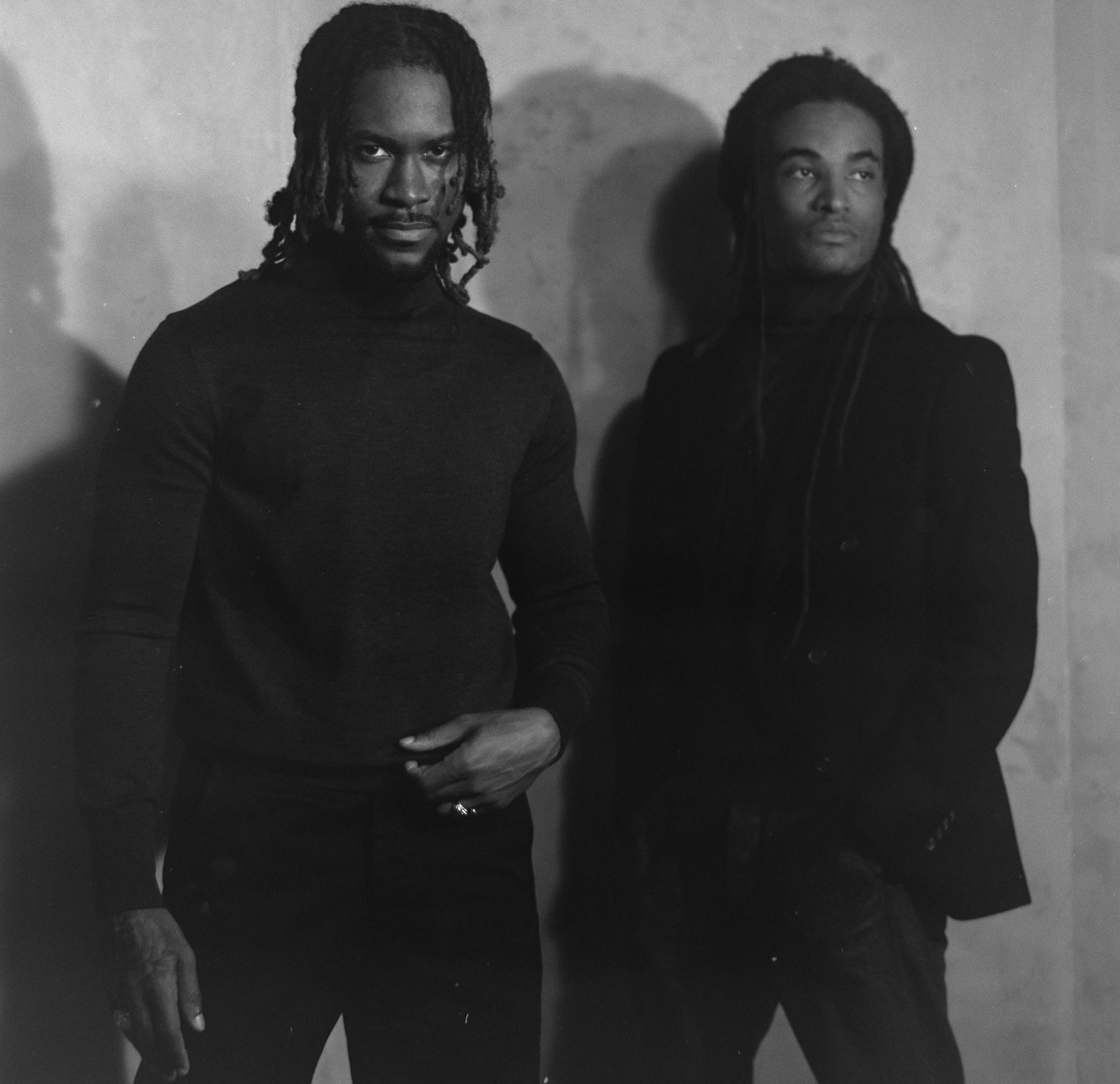 col_roulé_homme_stylé_ilford_moyen_format