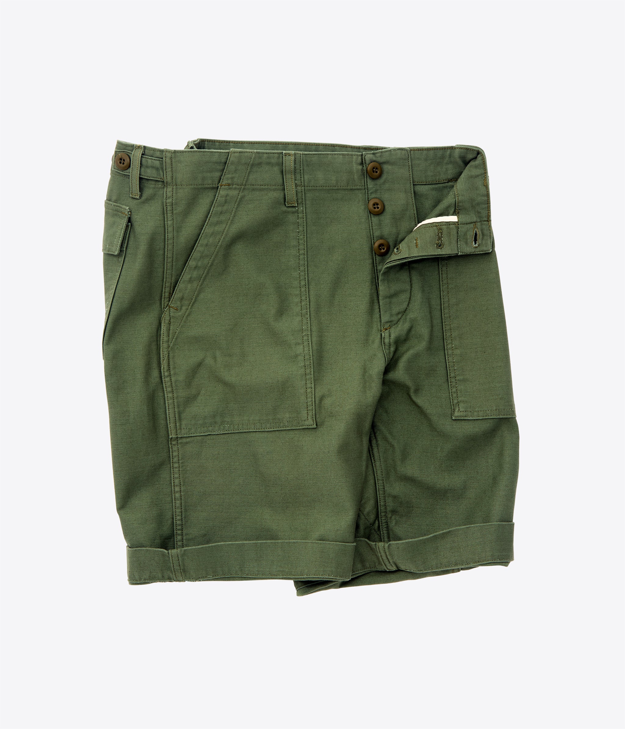 short bermuda en coton sateen og 107 coupe original us army fabriqué  par champ de manoeuvres patiné et