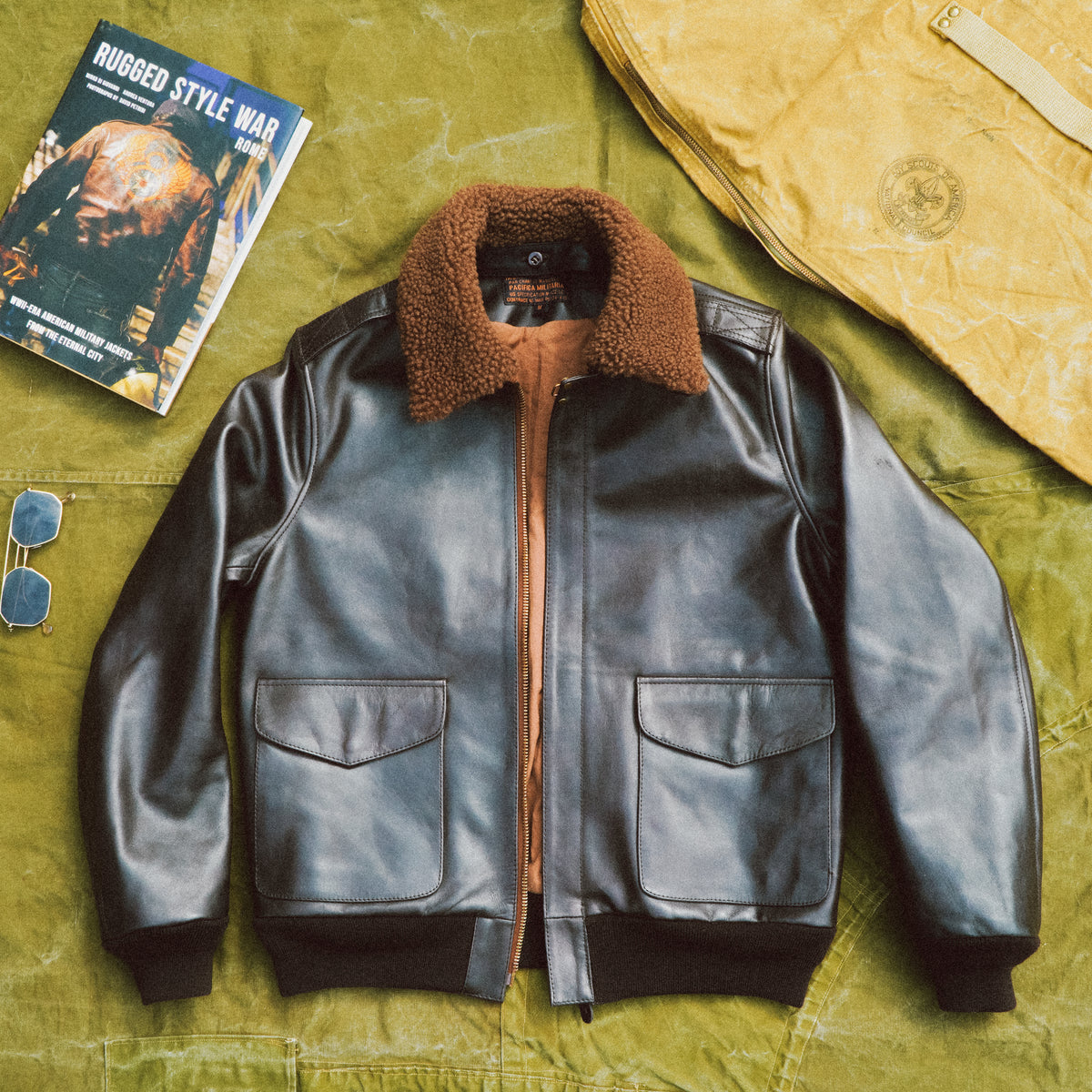 Blouson Aviateur Bombardier — vue principale, detailcolaviatorblousonencuirpourhommeepais colamov...