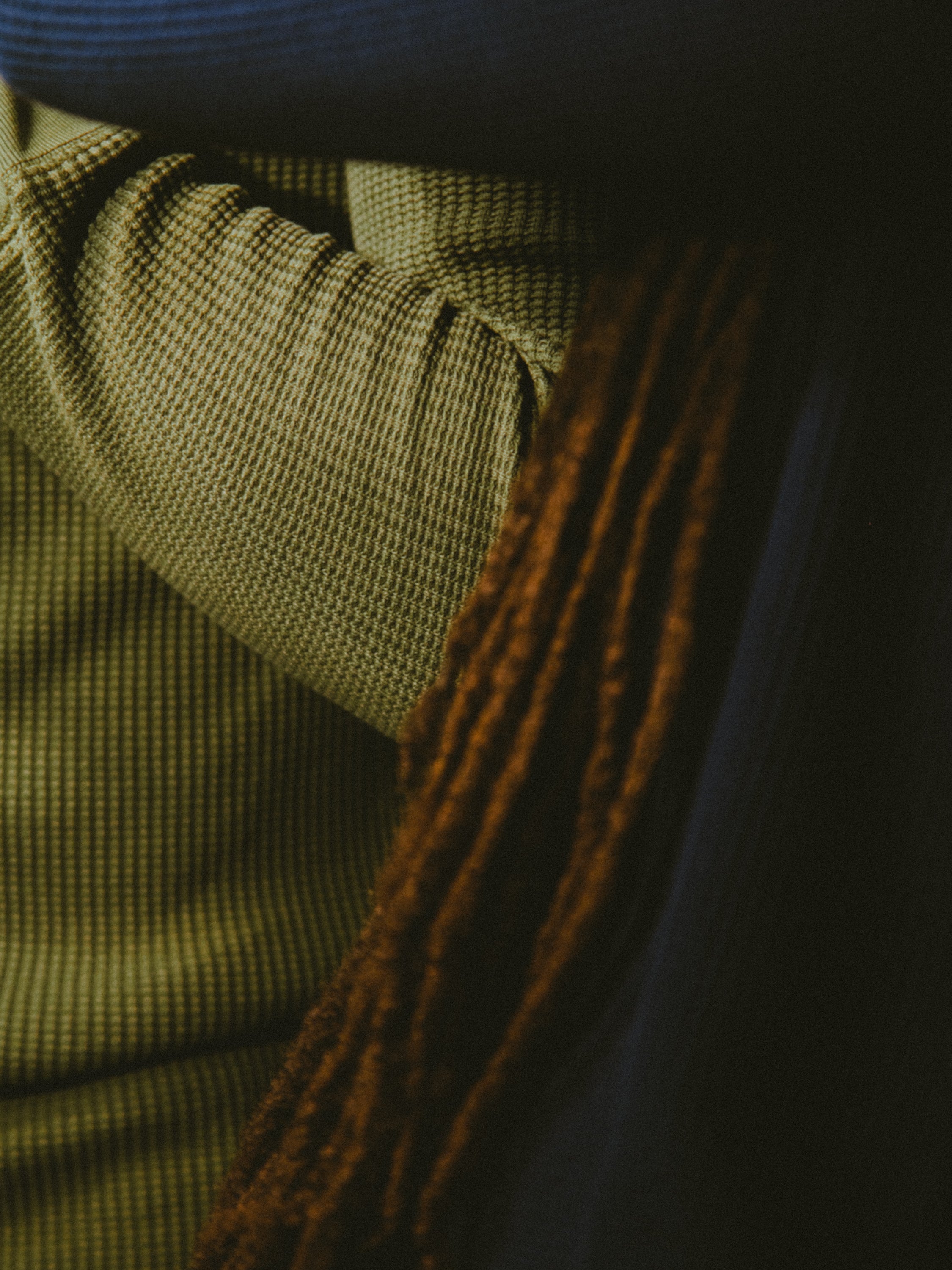 The waffle Henley: a classic in the men’s wardrobe