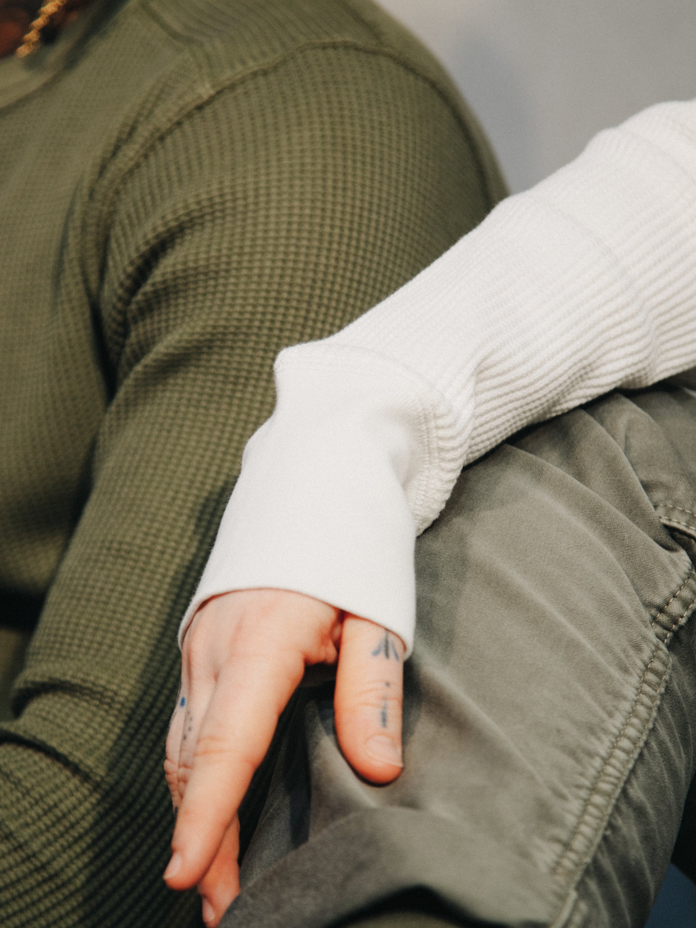 The waffle Henley: a classic in the men’s wardrobe